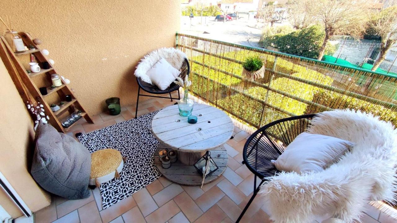 Un Nid D'Amour Apartment Ruoms Exterior photo